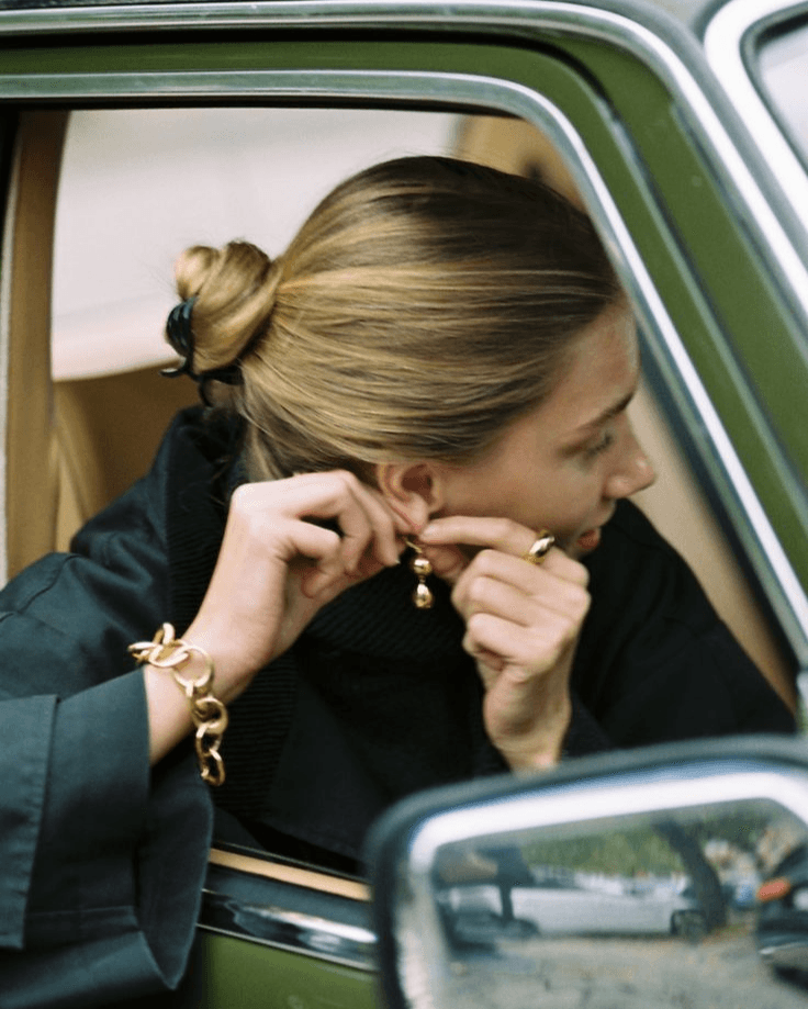 Parla ve ışılda temalı İpekte Jewelry gümüş ve altın kaplama kadın takı koleksiyonu